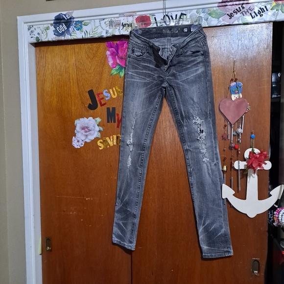 Jean - Picture 2 of 2